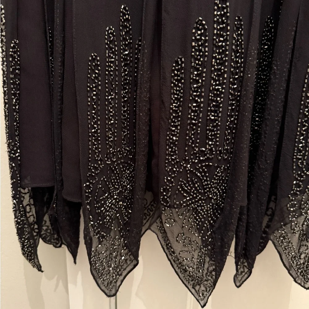 Elegant Black Beaded Dress - Picture 3 of 9